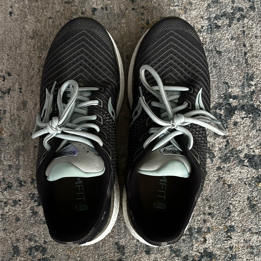 Saucony Women’s Gray & Light Blue Running Shoes